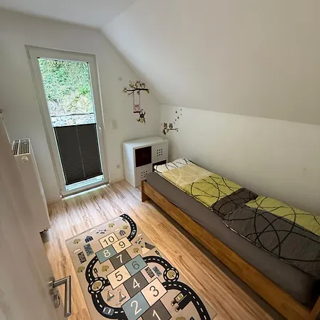 Rhein-mosel-ferienhaus * Броденбах