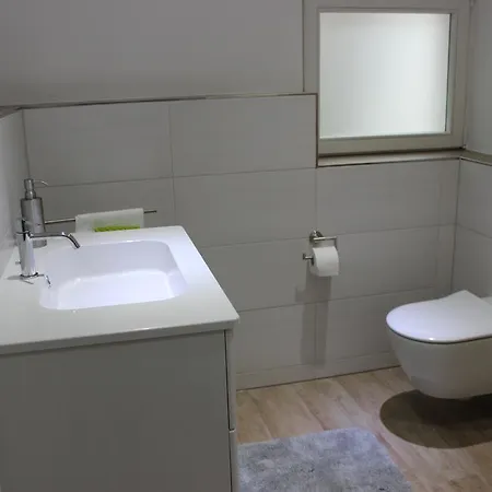 Апартаменты Rhein-mosel-ferienhaus